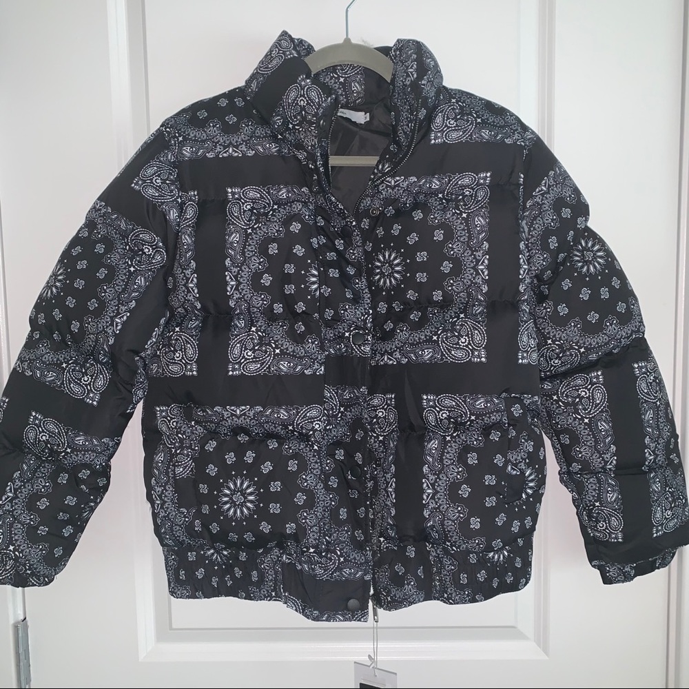 Black Paisley Puffer Coat M
